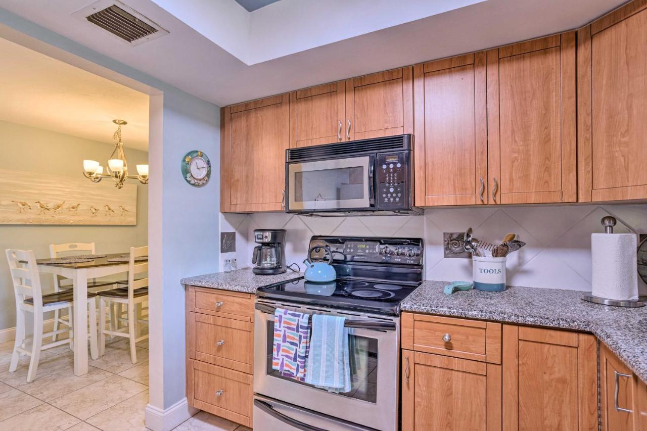 Jensen Beach Home With Pool Access Less Than 1 Mi To Beach! エクステリア 写真